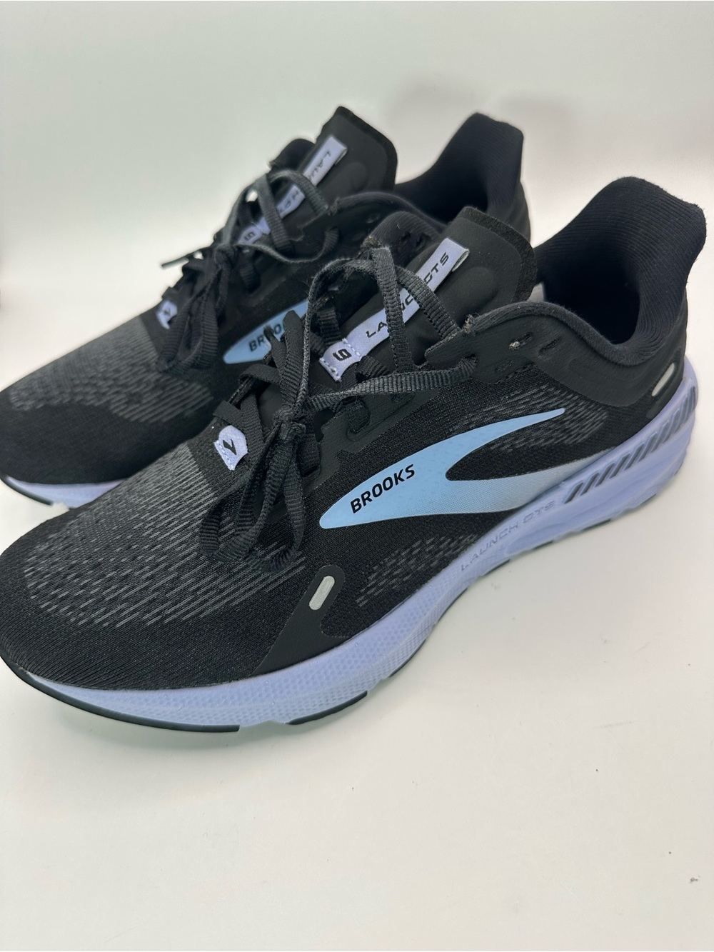 Brooks Launch 9 Women’s Running Shoes SIZE 9.5 Black w/ Blue Lavender